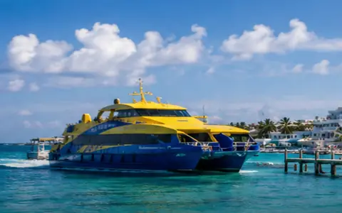 Isla Mujeres ferry