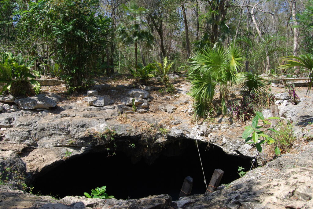 Cenote Calavera