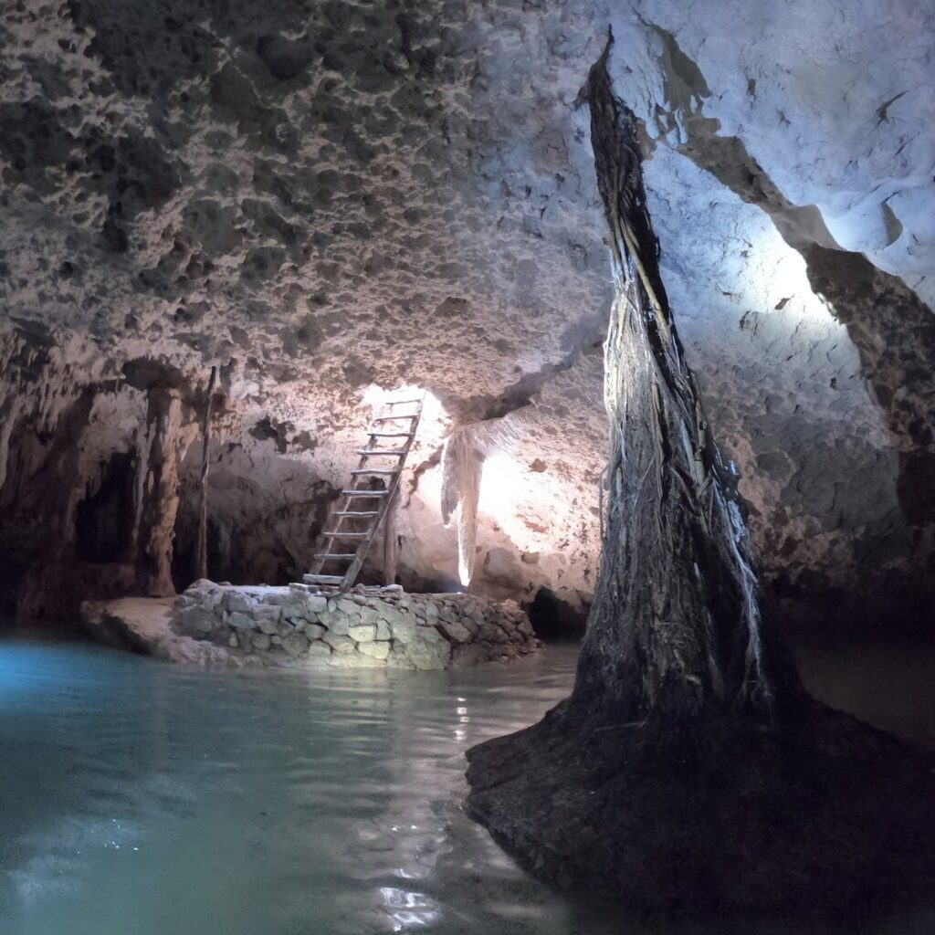 Cenote Misterio Maya