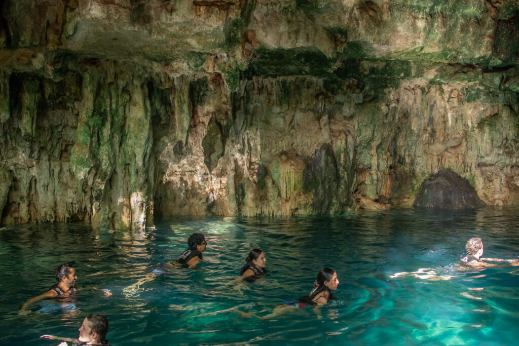 Cenotes Hacienda Mucuyche